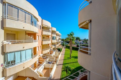Huoneisto myytävänä Dehesa De Campoamor, Alicante, Espanja, 3 makuuhuonetta, 107 m2 No. 125738 - kuva 16