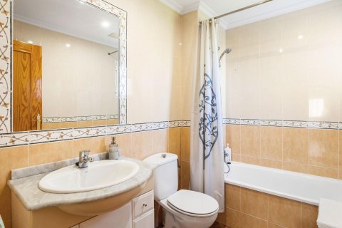 Huoneisto myytävänä Dehesa De Campoamor, Alicante, Espanja, 3 makuuhuonetta, 107 m2 No. 125738 - kuva 15