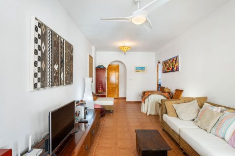 Huoneisto myytävänä Dehesa De Campoamor, Alicante, Espanja, 3 makuuhuonetta, 107 m2 No. 125738 - kuva 2