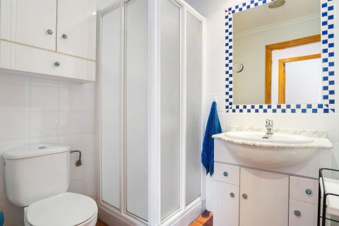 Huoneisto myytävänä Dehesa De Campoamor, Alicante, Espanja, 3 makuuhuonetta, 107 m2 No. 125738 - kuva 13