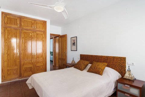 Huoneisto myytävänä Dehesa De Campoamor, Alicante, Espanja, 3 makuuhuonetta, 107 m2 No. 125738 - kuva 4