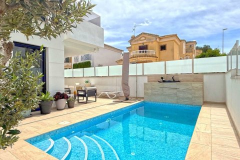 Villa for sale Alicante, Spain 3 bedrooms, 190 sq.m. No. 124967 - photo 2