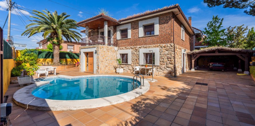 Villa Pozuelo de Alarcon, Madrid, Espagne 4 chambres, 318 m2 No. 121655