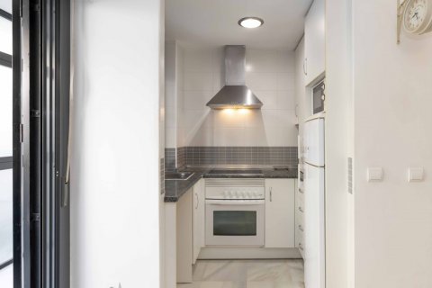 Apartment for sale Fuengirola, Malaga, Spain 2 bedrooms, 64 sq.m. No. 121649 - photo 9
