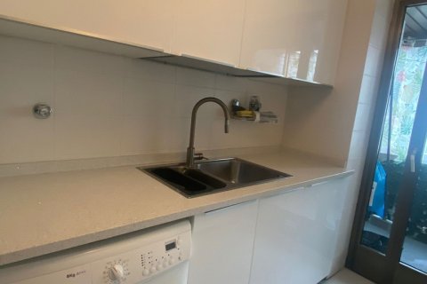 Apartment for sale Madrid, Spain 3 bedrooms, 97 sq.m. No. 122365 - photo 8