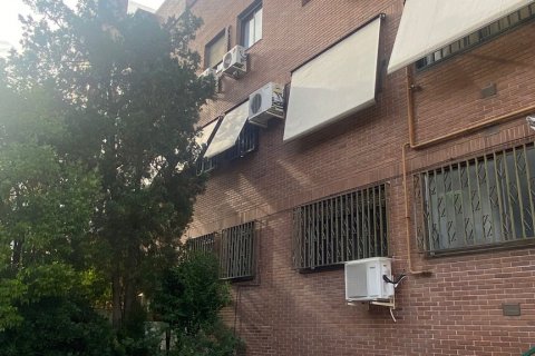 Apartment for sale Madrid, Spain 3 bedrooms, 97 sq.m. No. 122365 - photo 25