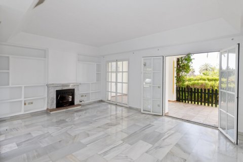Rindu māja pārdošanā Estepona, Malaga, Spānijā 3 istabas, 197 m2 Nr. 122369 - attēls 4