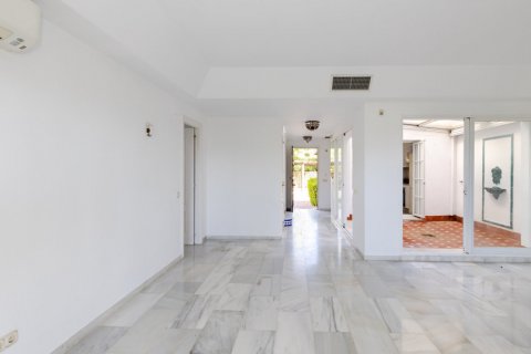 Rindu māja pārdošanā Estepona, Malaga, Spānijā 3 istabas, 197 m2 Nr. 122369 - attēls 7
