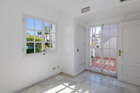 Rindu māja pārdošanā Estepona, Malaga, Spānijā 3 istabas, 197 m2 Nr. 122369 - attēls 29
