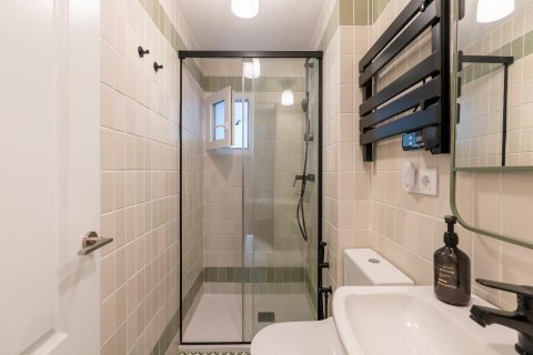 Land plot for sale Madrid, Spain 1 bedroom, 70 sq.m. No. 130575 - photo 12