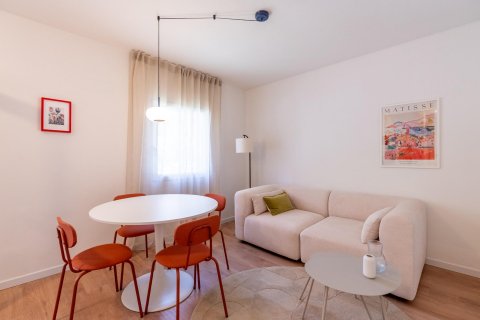 Land plot for sale Madrid, Spain 1 bedroom, 70 sq.m. No. 130575 - photo 2