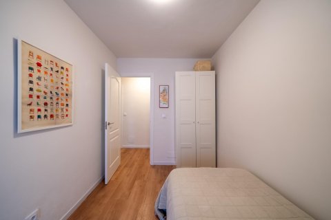 Land plot for sale Madrid, Spain 1 bedroom, 70 sq.m. No. 130575 - photo 9