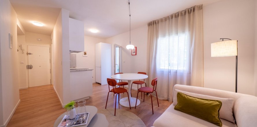 Land plot Madrid, Spain 1 bedroom, 70 sq.m. No. 130575