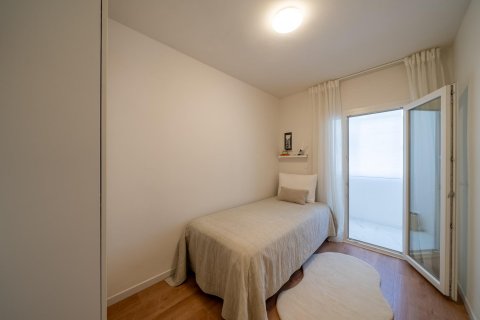 Land plot for sale Madrid, Spain 1 bedroom, 70 sq.m. No. 130575 - photo 8