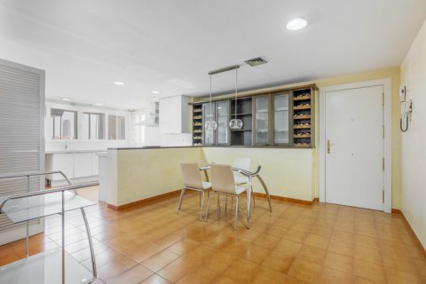 Продажа квартиры в Севилья, Испания 5 спален, 346.23м2 №122234 - фото 11