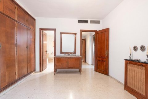 Продажа квартиры в Севилья, Испания 5 спален, 346.23м2 №122234 - фото 26