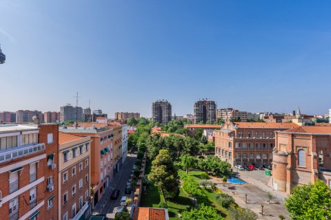 Продажа пентхауса Мадрид, Испания 3 спальни, 143м2 №122235 - фото 19