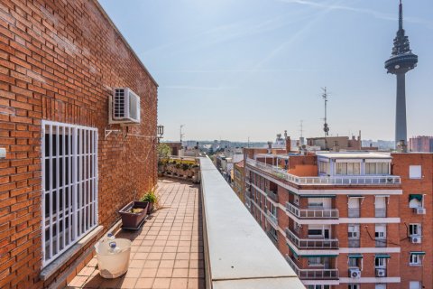 Продажа пентхауса Мадрид, Испания 3 спальни, 143м2 №122235 - фото 22
