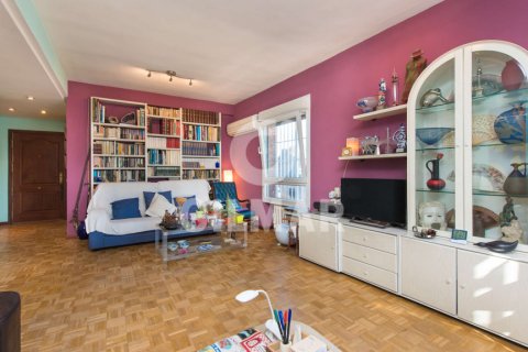 Продажа пентхауса Мадрид, Испания 3 спальни, 143м2 №122235 - фото 2
