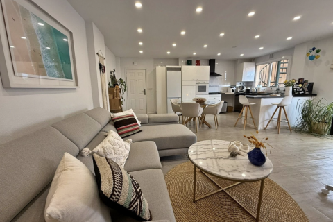 Duplex for sale Fuengirola, Malaga, Spain 2 bedrooms, 132 sq.m. No. 127400 - photo 2