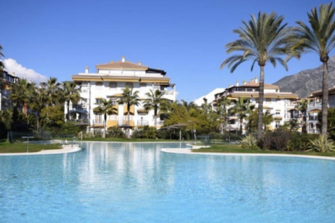 Apartment for sale Nueva Andalucia, Malaga, Spain 3 bedrooms, 128 sq.m. No. 127396 - photo 1