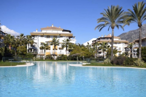 Apartment for sale Nueva Andalucia, Malaga, Spain 3 bedrooms, 128 sq.m. No. 127396 - photo 2