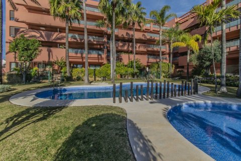 Dzīvoklis pārdošanā Estepona, Malaga, Spānijā 3 istabas, 130 m2 Nr. 127439 - attēls 2