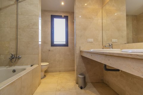 Dzīvoklis pārdošanā Estepona, Malaga, Spānijā 3 istabas, 130 m2 Nr. 127439 - attēls 14