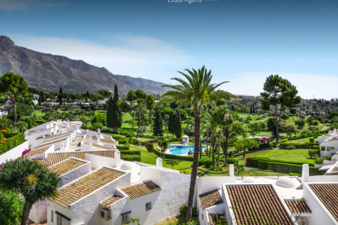 Apartment for sale Nueva Andalucia, Malaga, Spain 3 bedrooms, 124 sq.m. No. 127438 - photo 1