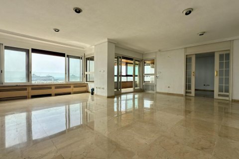 Penthäuser zum Verkauf Alicante, Spanien 6 Schlafzimmer, 391 m2 Nr. 127305 - Foto 9