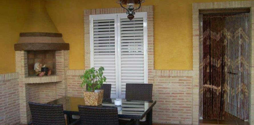 Kamienica Torrevieja, Alicante, Hiszpania 3 sypialnie, 120 mkw. nr 124878