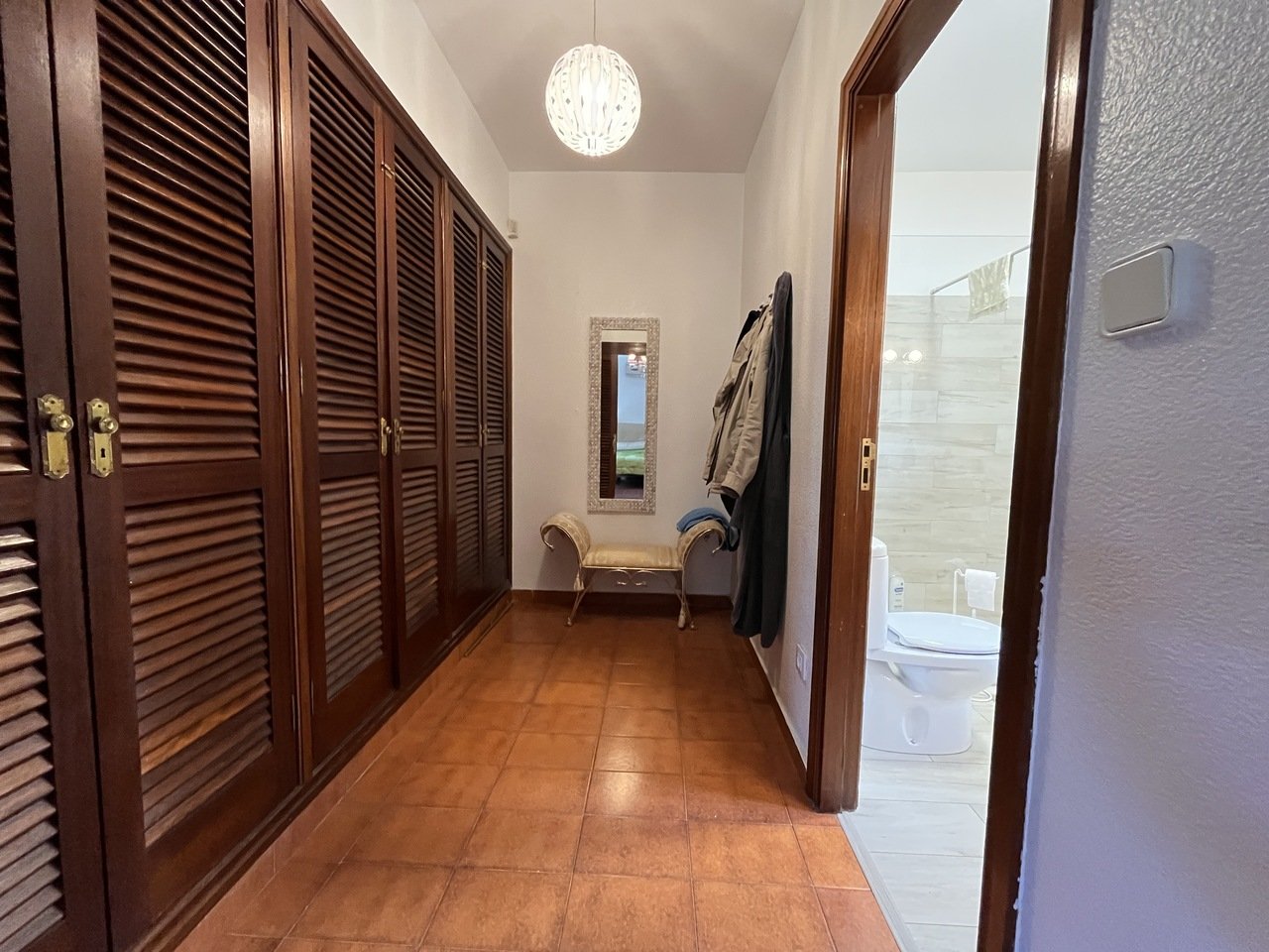 Villa i La Nucia, Alicante, Spanien 4 sovrum, 600 kvm. Nr. 124957