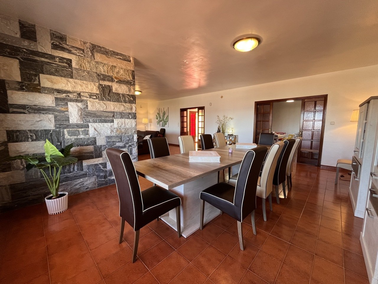 Villa i La Nucia, Alicante, Spanien 4 sovrum, 600 kvm. Nr. 124957