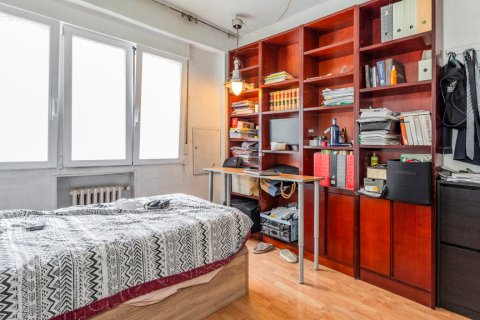 Продажа квартиры в Мадрид, Испания 4 спальни, 114м2 №122117 - фото 19
