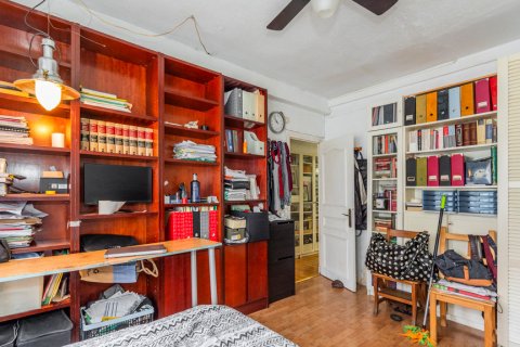 Продажа квартиры в Мадрид, Испания 4 спальни, 114м2 №122117 - фото 21