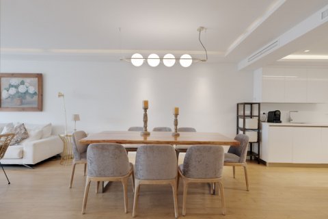 Apartment for sale Marbella, Malaga, Spain 4 bedrooms, 189.04 sq.m. No. 122115 - photo 2