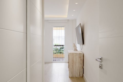 Apartment for sale Marbella, Malaga, Spain 4 bedrooms, 189.04 sq.m. No. 122115 - photo 13