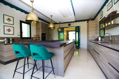 House for rent Estepona, Malaga, Spain 5 bedrooms, 750 sq.m. No. 127499 - photo 14