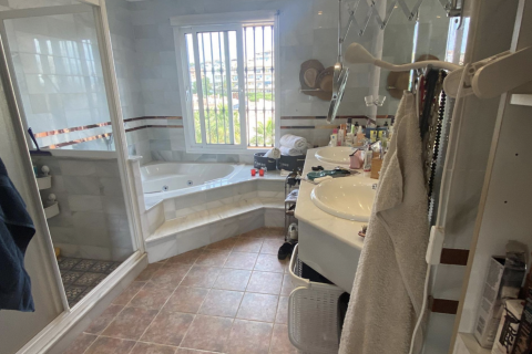 Talo myytävänä Mijas Costa, Malaga, Espanja, 5 makuuhuonetta, 240 m2 No. 127497 - kuva 9