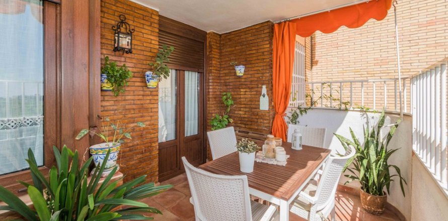 Lägenhet Sevilla, Seville, Spanien 4 sovrum, 180 kvm. Nr. 124652