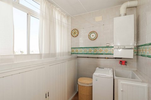 Lägenhet till salu Sevilla, Seville, Spanien 4 sovrum, 180 kvm. Nr. 124652 - foto 25