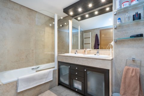 Wohnung zum Verkauf Madrid, Spanien 2 Schlafzimmer, 104 m2 Nr. 124559 - Foto 26