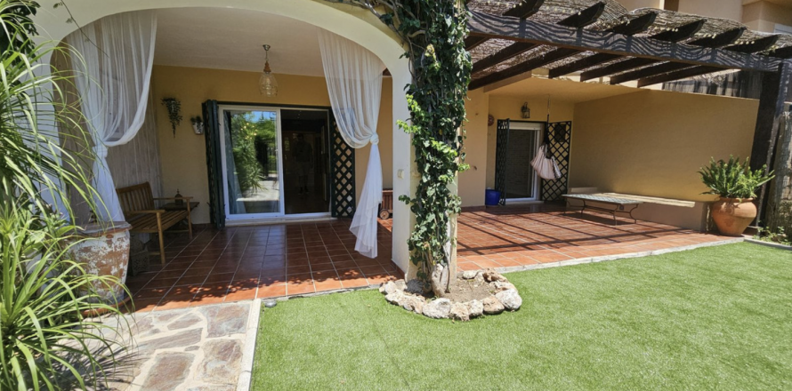 Appartamento Estepona, Malaga, Spagna 2 camere da letto, 94 mq. N° 130713