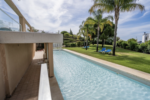 Apartamento en venta Estepona, Málaga, España 2 dormitorios, 104 m2 No. 130714 - foto 15