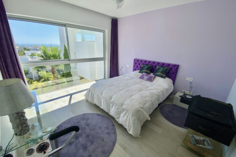 Apartment for sale Estepona, Malaga, Spain 3 bedrooms, 130 sq.m. No. 130710 - photo 2