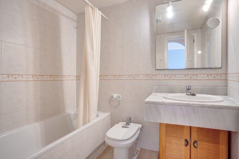 Huoneisto myytävänä Nueva Andalucia, Malaga, Espanja, 2 makuuhuonetta, 78 m2 No. 127395 - kuva 8