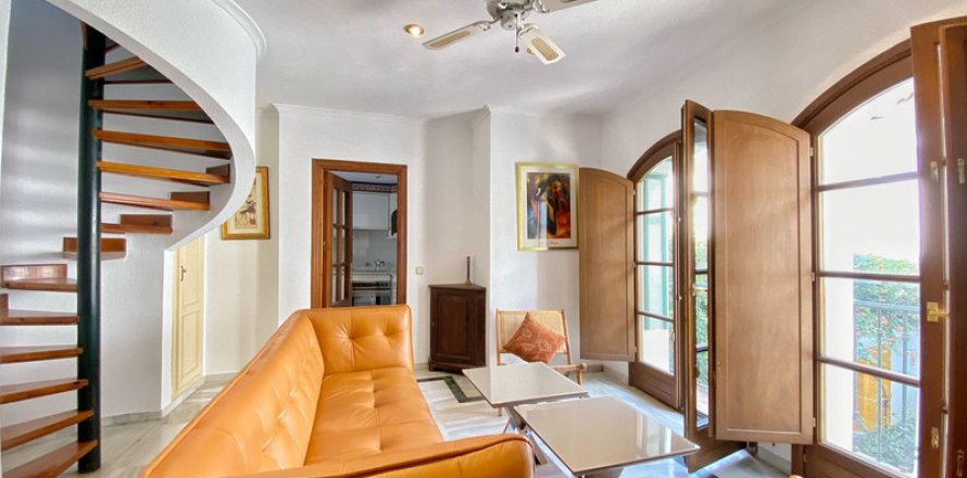 Duplex Marbella, Malaga, Spain 3 bedrooms, 91 sq.m. No. 127393