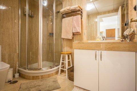 Duplex for sale Marbella, Malaga, Spain 2 bedrooms, 105 sq.m. No. 127390 - photo 15