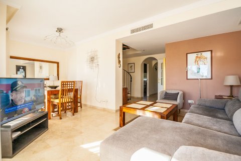 Duplex for sale Marbella, Malaga, Spain 2 bedrooms, 105 sq.m. No. 127390 - photo 5