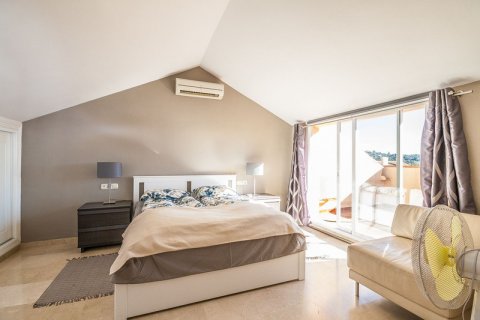 Duplex for sale Marbella, Malaga, Spain 2 bedrooms, 105 sq.m. No. 127390 - photo 10